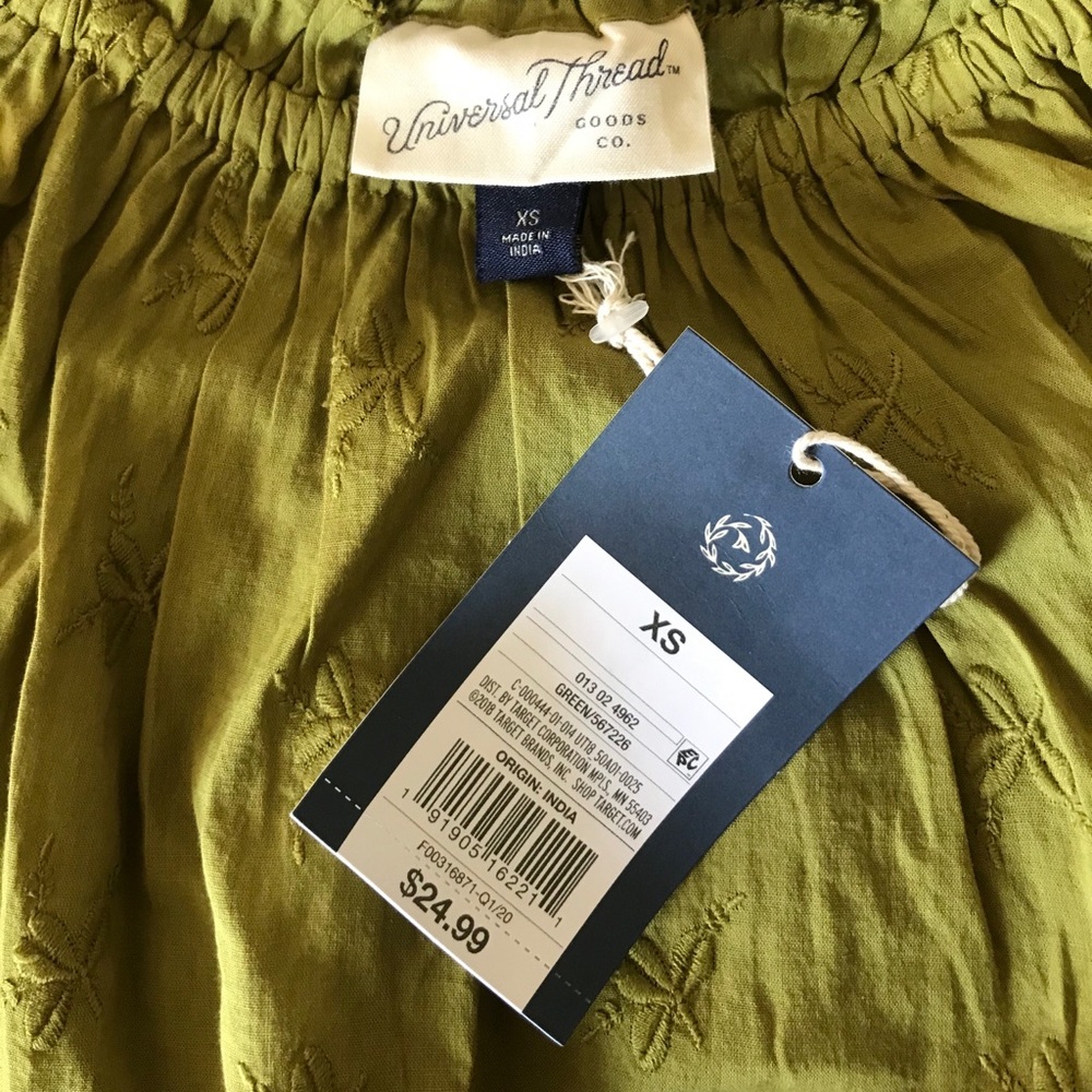NWT Universal Thread Green Flutter Sleeve Top - Picture 2 of 4